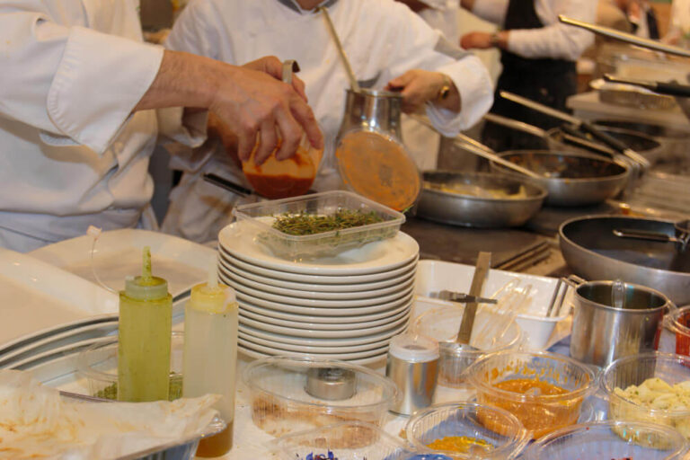 שף פרטי בבית: הדרך להקפיץ את האירוע הפרטי בכמה וכמה רמות